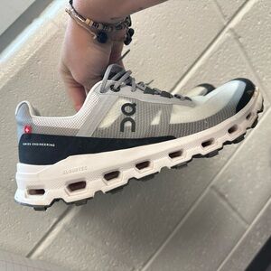 On Running Sneakers in Gray and White